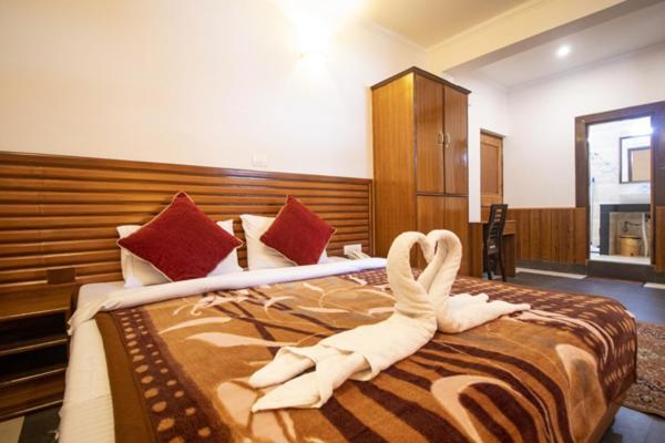 Wow Stayz2 Hotel The Lodge Dharamshala Exterior photo