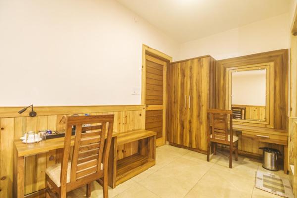 Wow Stayz2 Hotel The Lodge Dharamshala Exterior photo