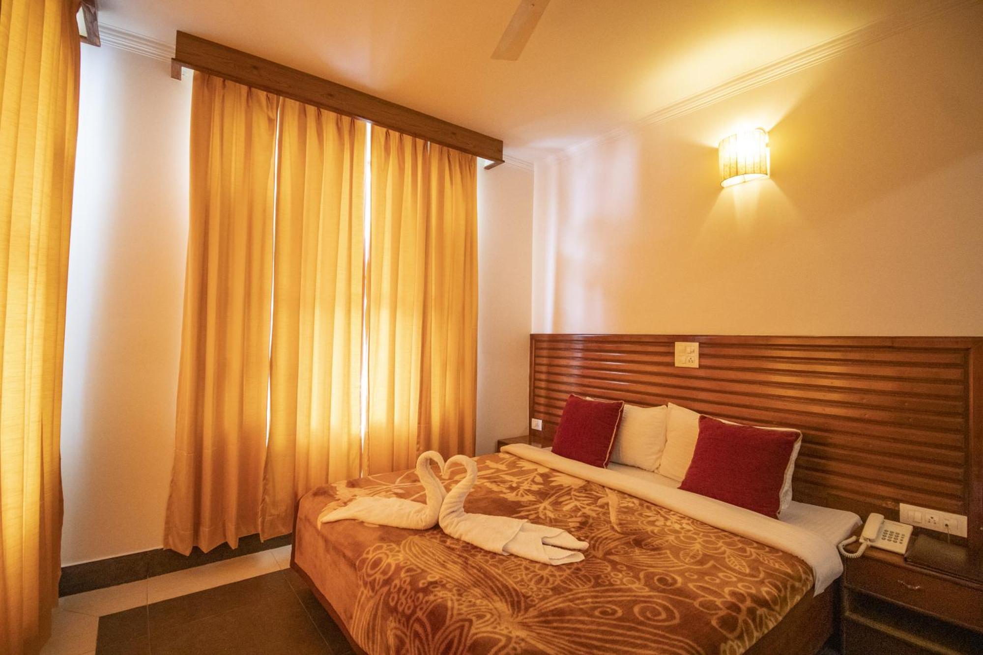 Wow Stayz2 Hotel The Lodge Dharamshala Exterior photo